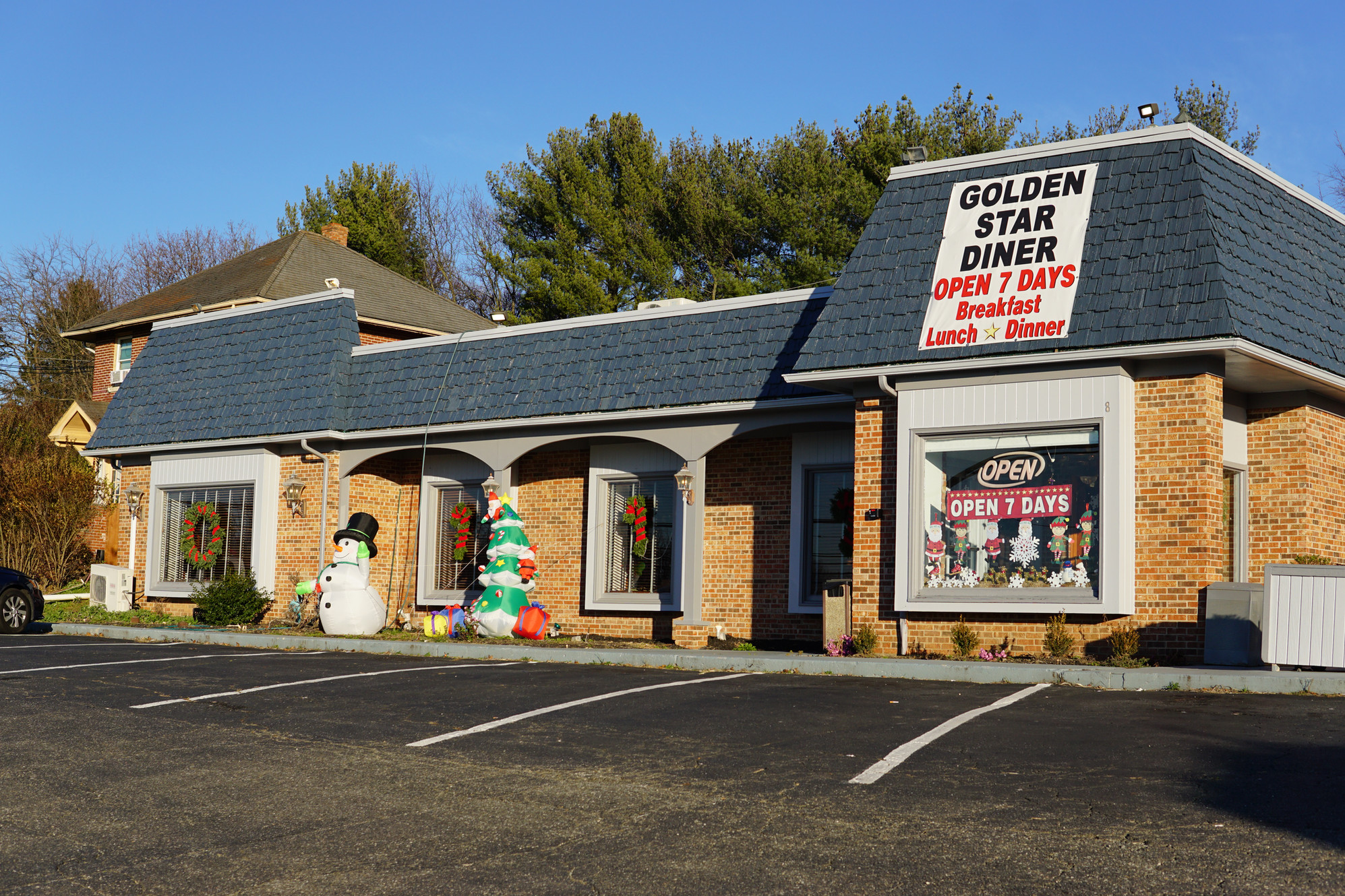 Golden Star Diner Exterior